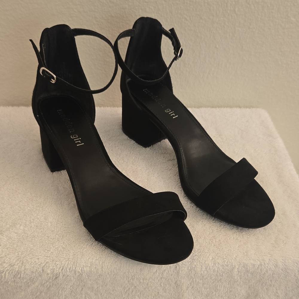 Madden Girl Black Ankle Strap Sandals